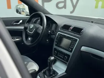 SKODA OCTAVIA VRS