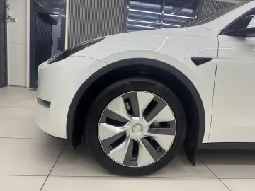 Tesla Model Y Dual Motor Long Range