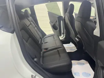 Tesla Model Y Dual Motor Long Range
