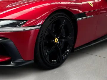FERRARI 12Cilindri Coupé