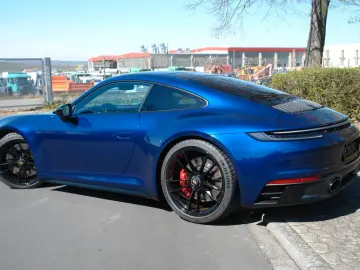 PORSCHE 911 CARRERA 4 GTS Coupe