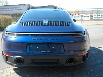 PORSCHE 911 CARRERA 4 GTS Coupe