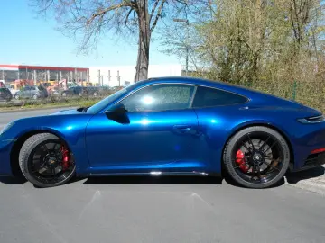 PORSCHE 911 CARRERA 4 GTS Coupe