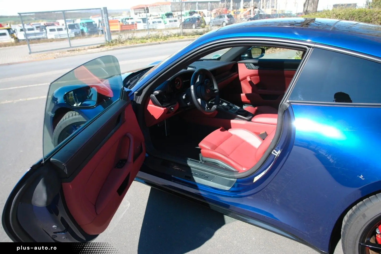 PORSCHE 911 CARRERA 4 GTS Coupe