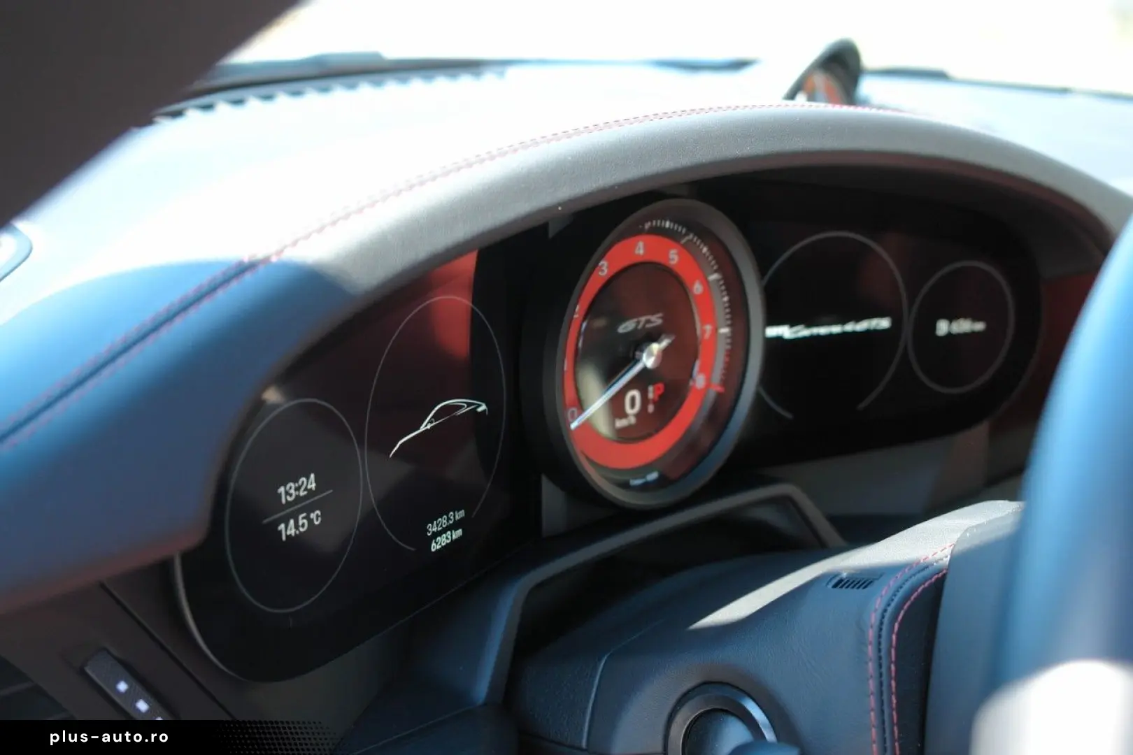 PORSCHE 911 CARRERA 4 GTS Coupe