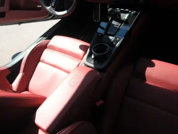 PORSCHE 911 CARRERA 4 GTS Coupe