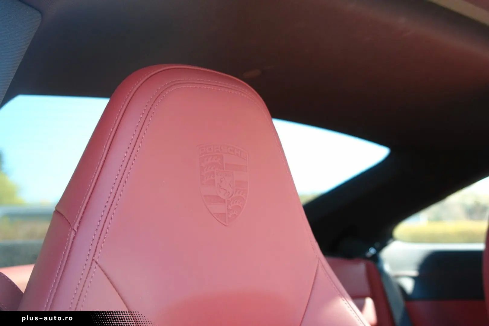 PORSCHE 911 CARRERA 4 GTS Coupe