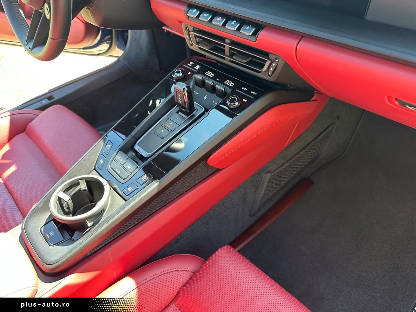 PORSCHE 911 CARRERA 4 GTS Coupe