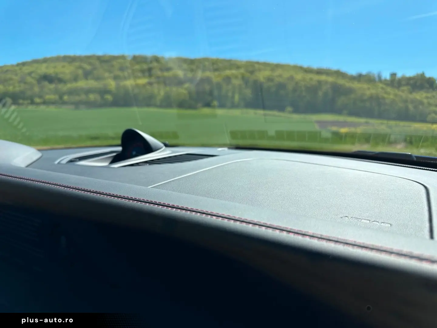 PORSCHE 911 CARRERA 4 GTS Coupe