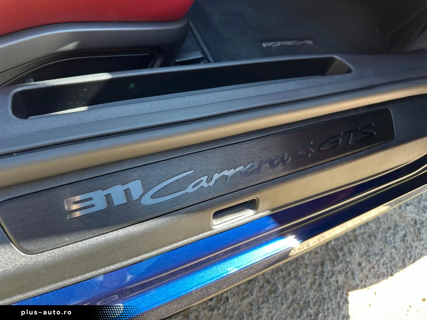 PORSCHE 911 CARRERA 4 GTS Coupe