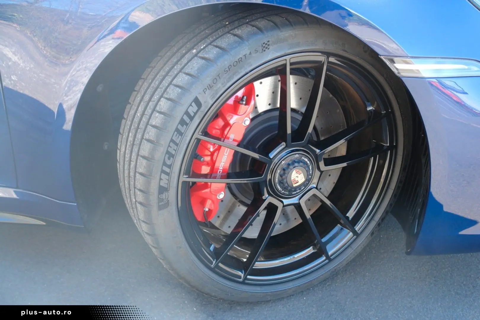 PORSCHE 911 CARRERA 4 GTS Coupe