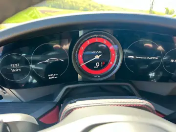 PORSCHE 911 CARRERA 4 GTS Coupe