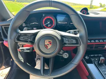 PORSCHE 911 CARRERA 4 GTS Coupe