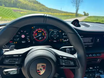 PORSCHE 911 CARRERA 4 GTS Coupe