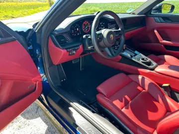PORSCHE 911 CARRERA 4 GTS Coupe