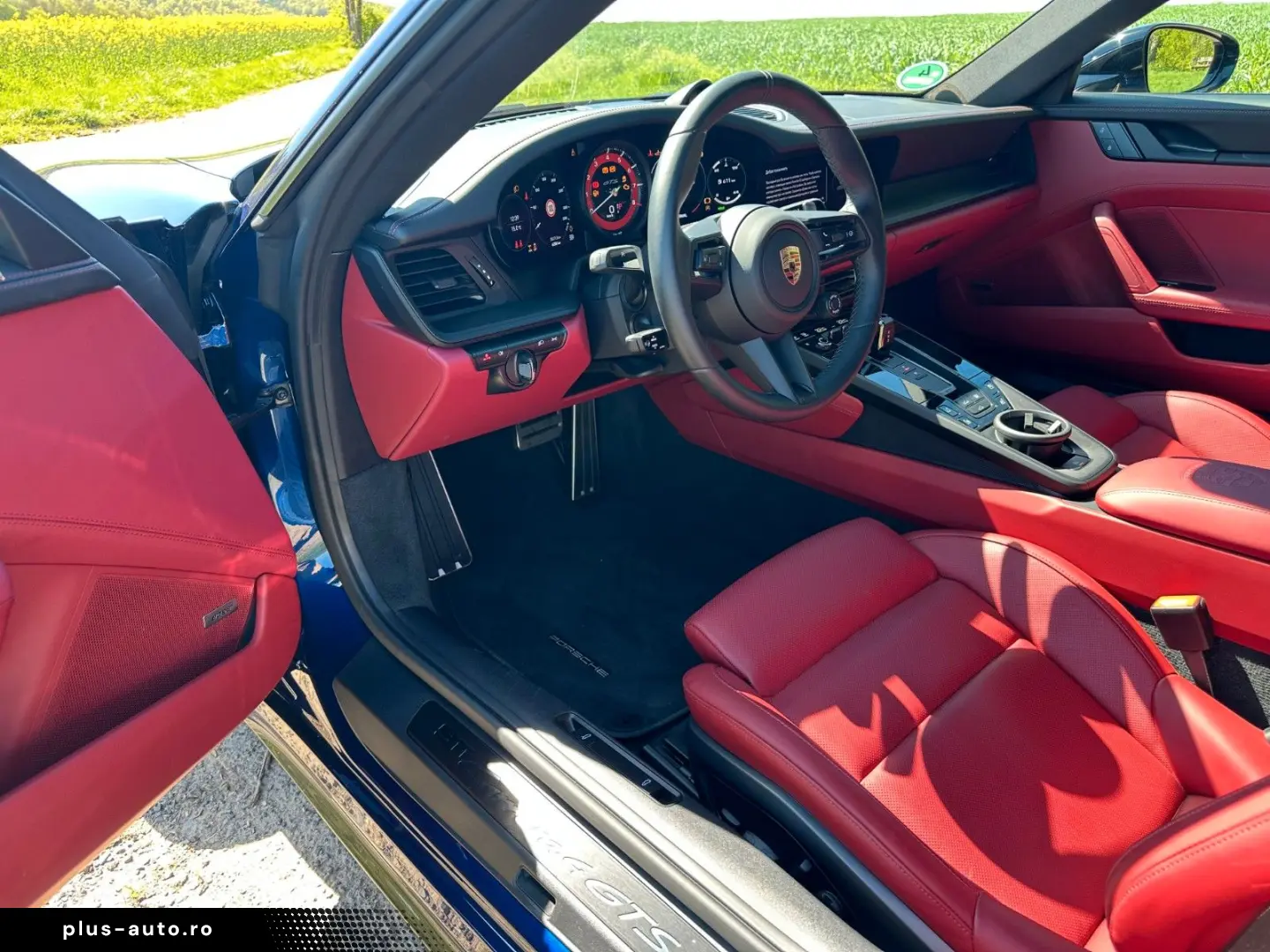 PORSCHE 911 CARRERA 4 GTS Coupe