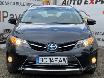 TOYOTA AURIS HYBRID