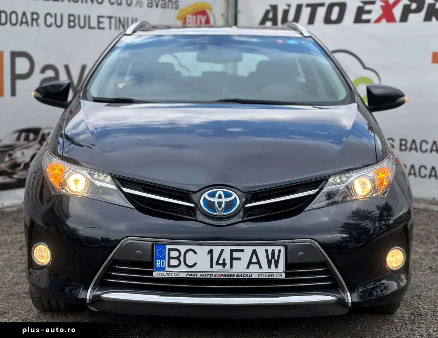 TOYOTA AURIS HYBRID