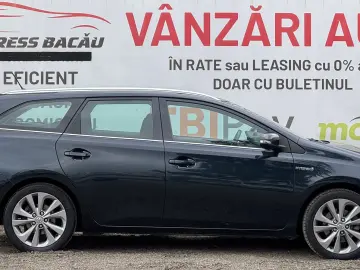 TOYOTA AURIS HYBRID
