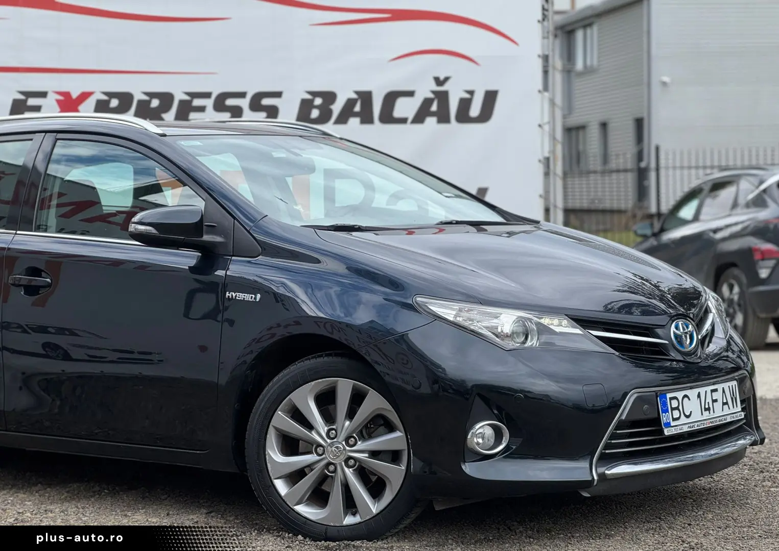TOYOTA AURIS HYBRID