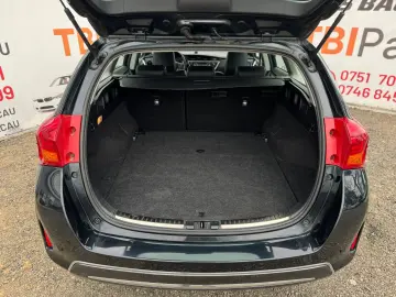 TOYOTA AURIS HYBRID