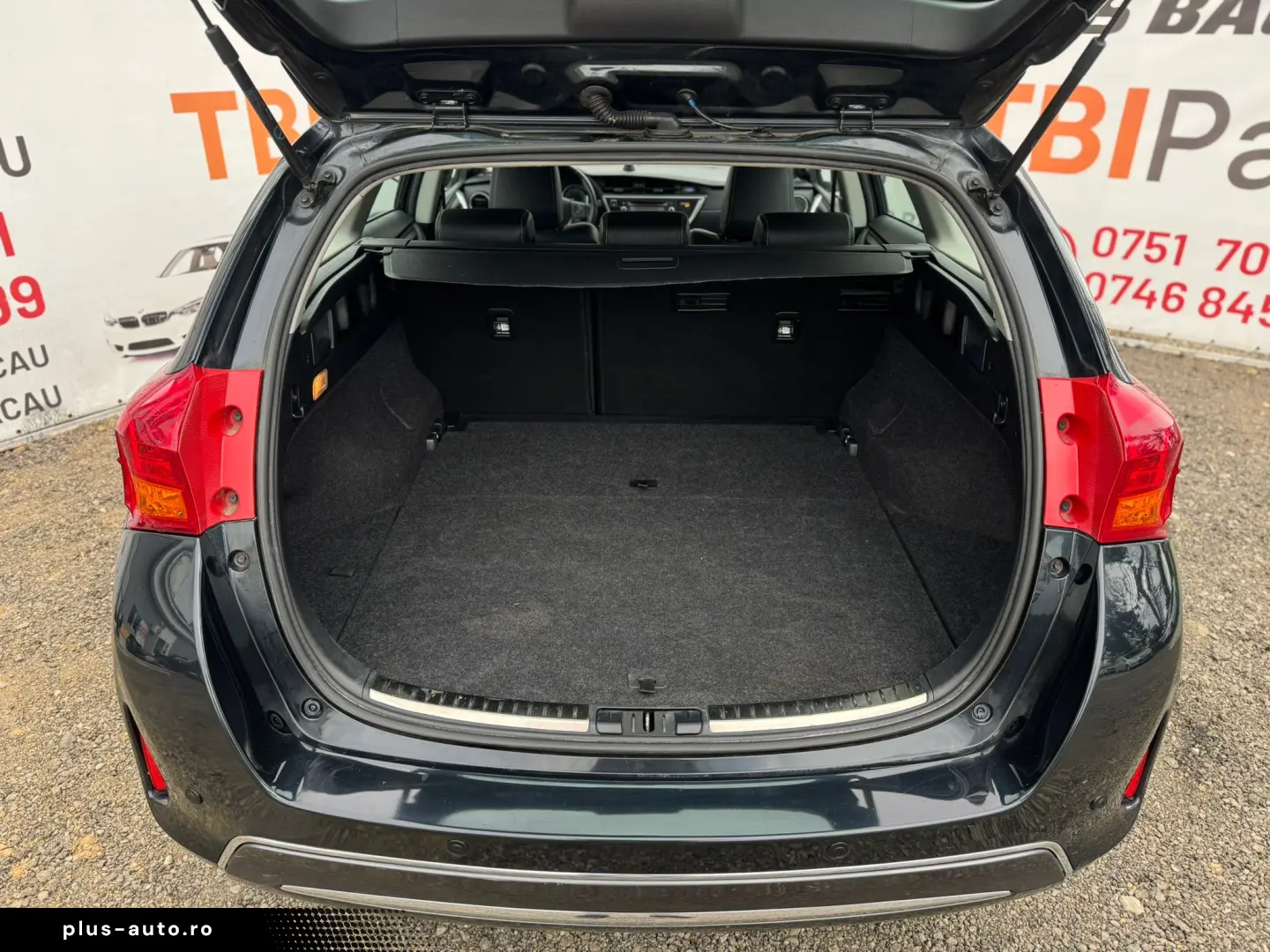 TOYOTA AURIS HYBRID