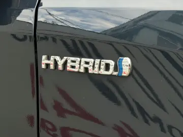 TOYOTA AURIS HYBRID