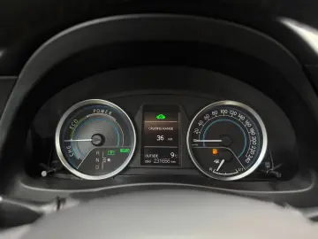 TOYOTA AURIS HYBRID