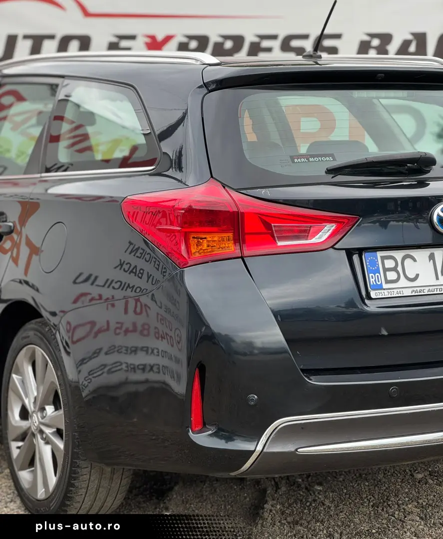 TOYOTA AURIS HYBRID