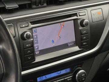 TOYOTA AURIS HYBRID
