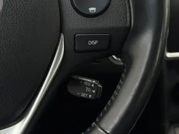 TOYOTA AURIS HYBRID