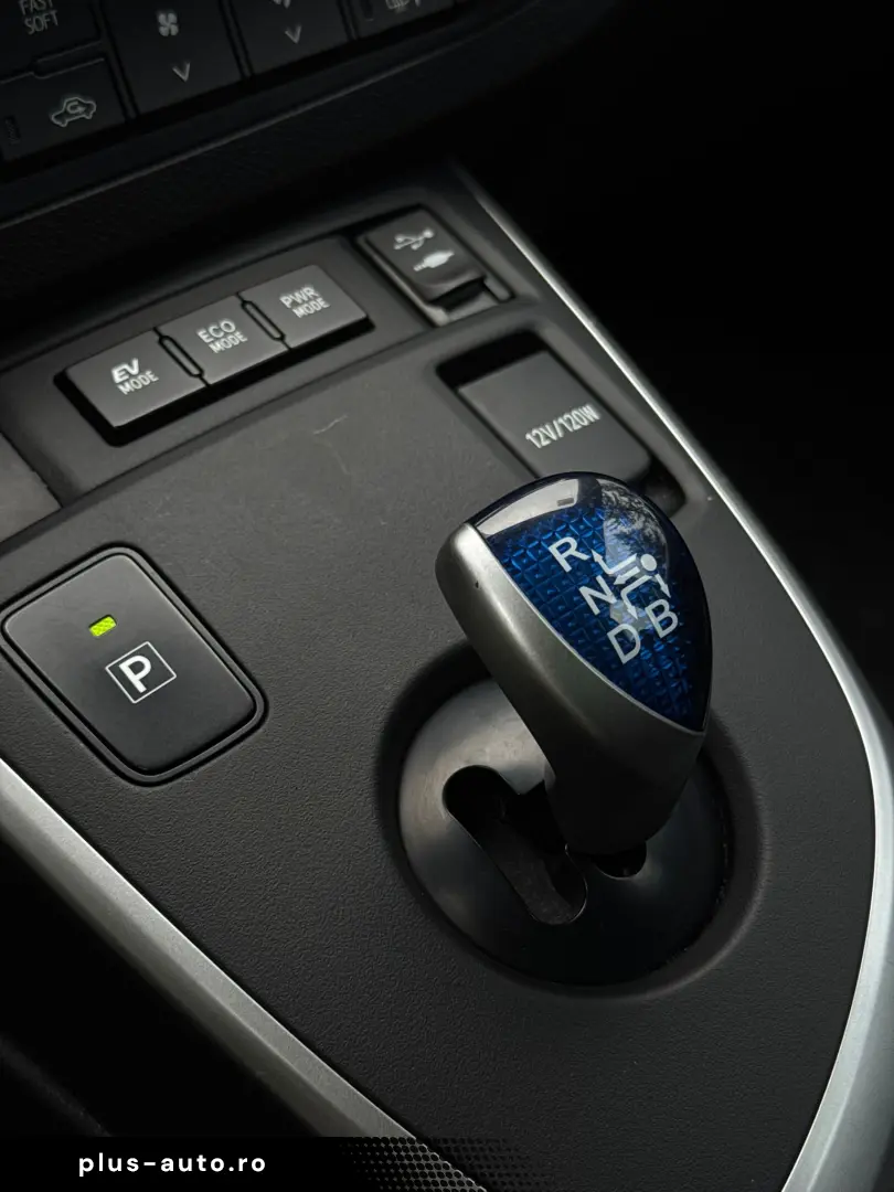 TOYOTA AURIS HYBRID