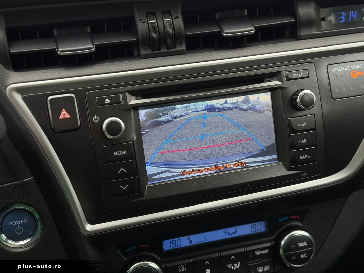 TOYOTA AURIS HYBRID