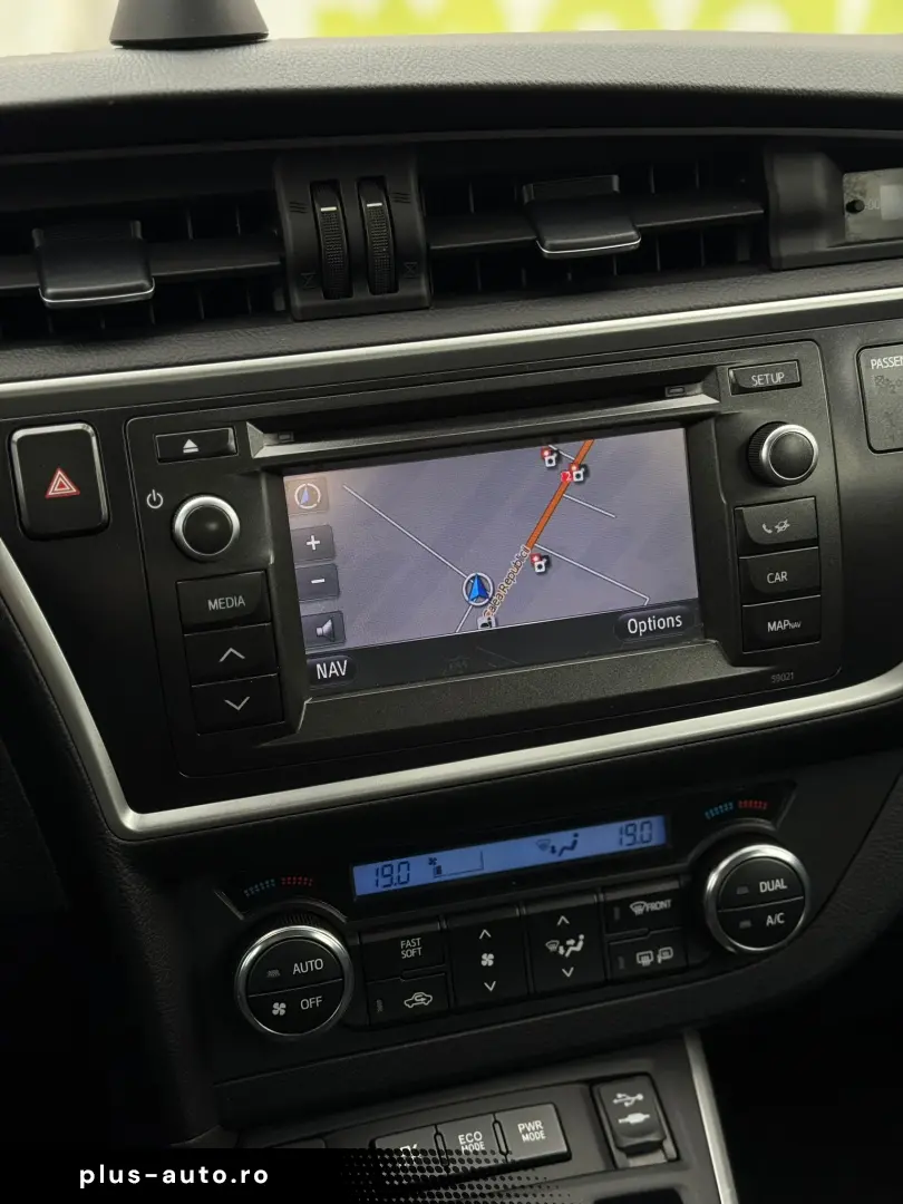 TOYOTA AURIS HYBRID