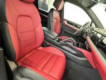 Porsche Cayenne Coupe Facelift MY26