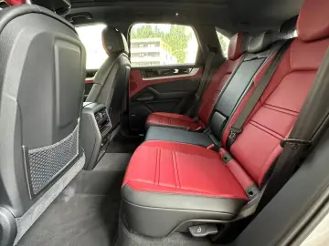 Porsche Cayenne Coupe Facelift MY26