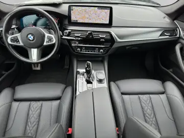 BMW 530i xDrive Limousine M Sportpaket Head-Up Stop&