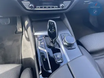 BMW 530 i xDrive M-Sport Touring AHK HUD StandHZG