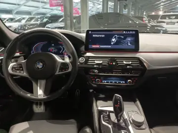 BMW 530d MHD xDrive M Sport Laser Navi CAM ACC SHZ