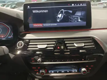 BMW 530d MHD xDrive M Sport Laser Navi CAM ACC SHZ