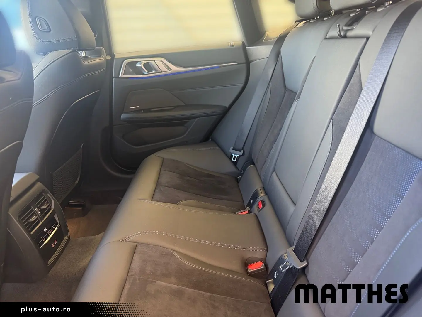 BMW 420 D XDRIVE M-Sport Panoramaglasdach Alarmanlag