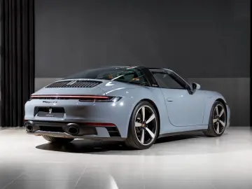 PORSCHE 992 Targa 4S  Heritage  BOSE  PDLS   Chrono  18w