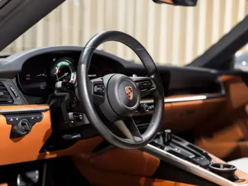 PORSCHE 992 Targa 4S  Heritage  BOSE  PDLS   Chrono  18w