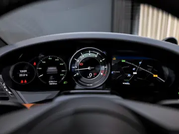 PORSCHE 992 Targa 4S  Heritage  BOSE  PDLS   Chrono  18w