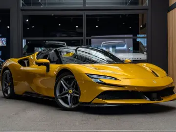 FERRARI SF90 Spider Full Carbon 4.0 V8 Carbon Seats