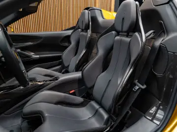 FERRARI SF90 Spider Full Carbon 4.0 V8 Carbon Seats