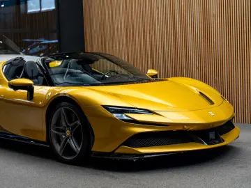 FERRARI SF90 Spider Full Carbon 4.0 V8 Carbon Seats