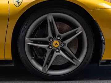 FERRARI SF90 Spider Full Carbon 4.0 V8 Carbon Seats