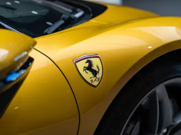 FERRARI SF90 Spider Full Carbon 4.0 V8 Carbon Seats