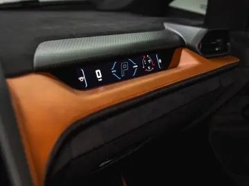 LAMBORGHINI Revuelto MY25  Ad Personam Full Carbon Full Assi
